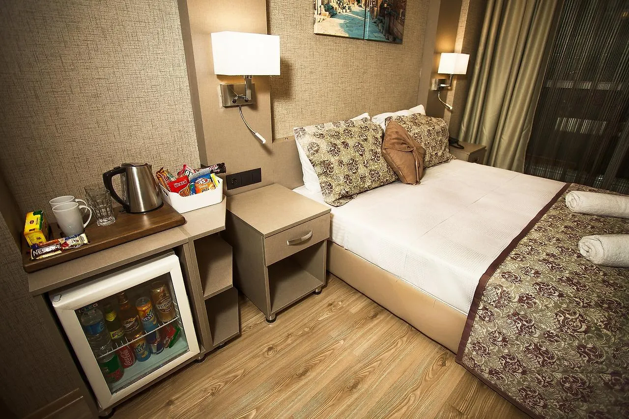 Hotel Iz Izmir 4*,  Turkey