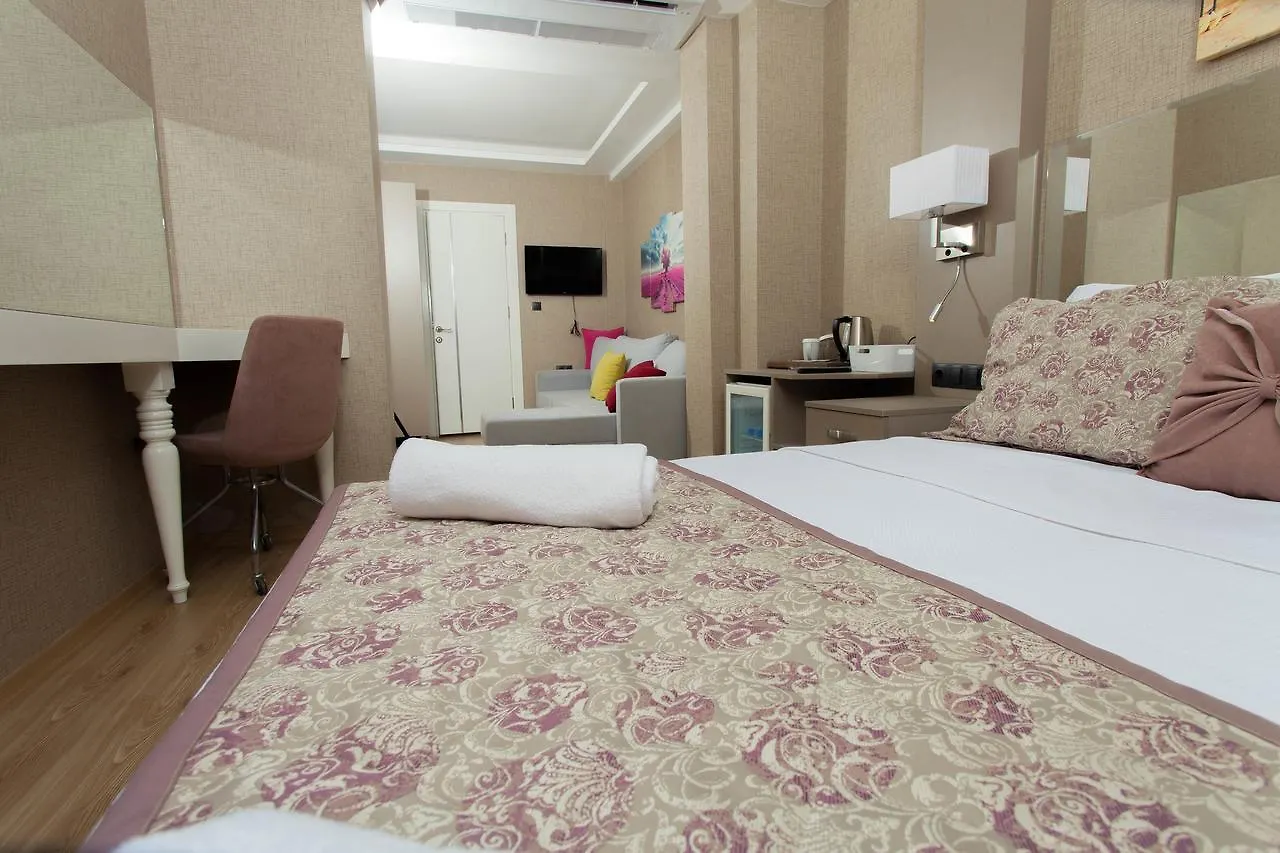 Hotel Iz Izmir 4*,